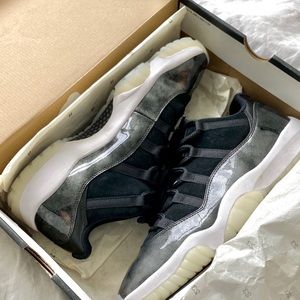 Air Jordan 11 Retro Low Barons (Worn Once) with box